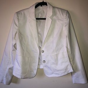 WHITE BLAZER